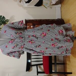 Torrid Black and White Striped Floral Kids Dress Size 4 (Missing The Tie)